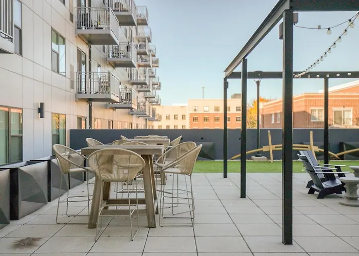 1br W Lounge Pool Gym Nr Metra Chi-860 * Elmhurst